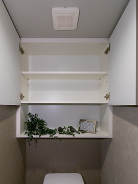 トイレ吊戸棚